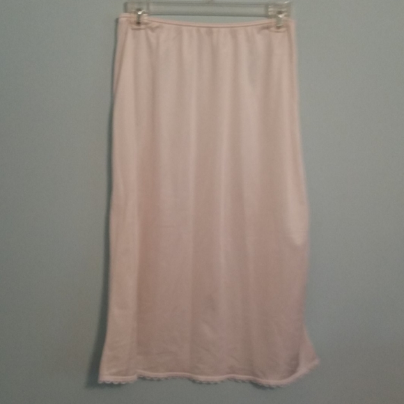 Bundle of five skirt slips - Picture 4 of 6